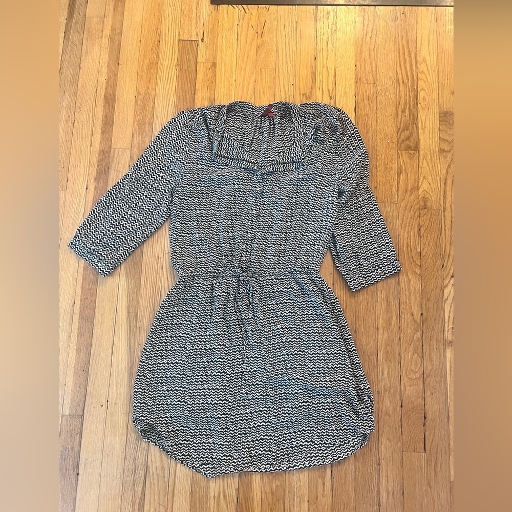 Saks 548 black and white dress
